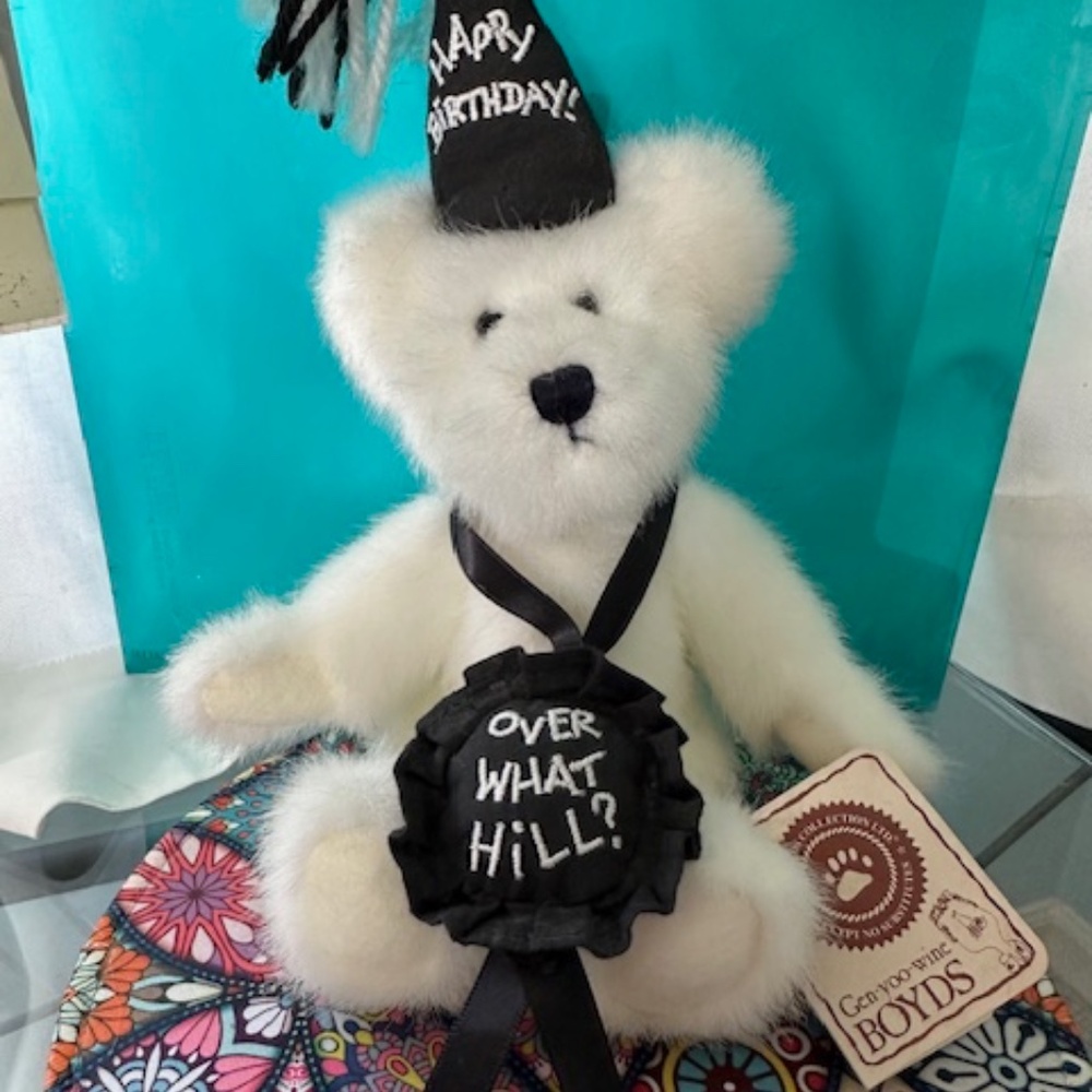 Boyds Bear Over the Hill Birthday